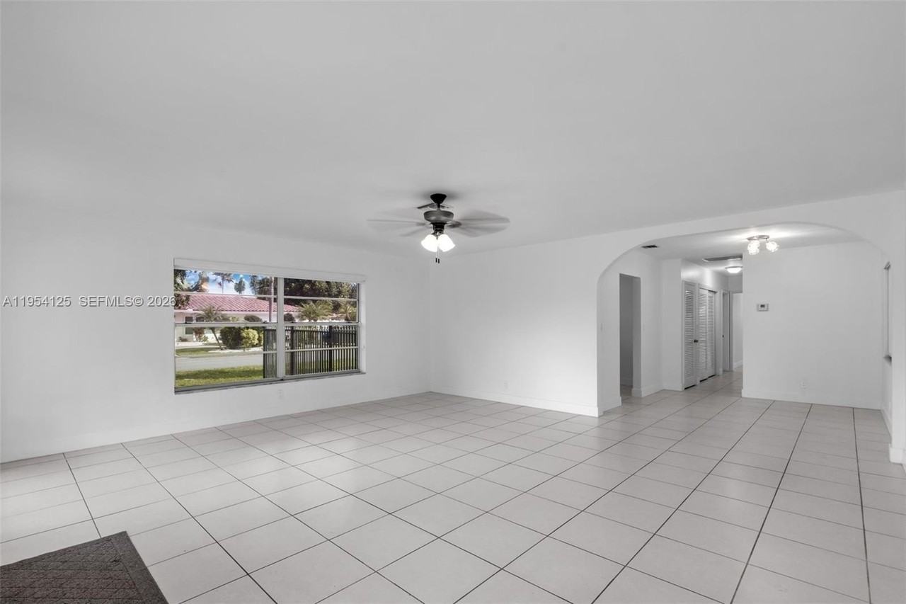 4700 Ne 21st Ave #4700 - Photo 6 of 32