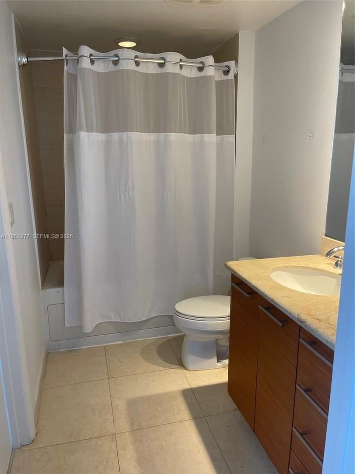 50 Biscayne Blvd #5207 - Photo 3 of 24