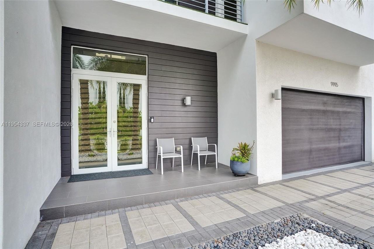 9995 Nw 75th St - Photo 6 of 50