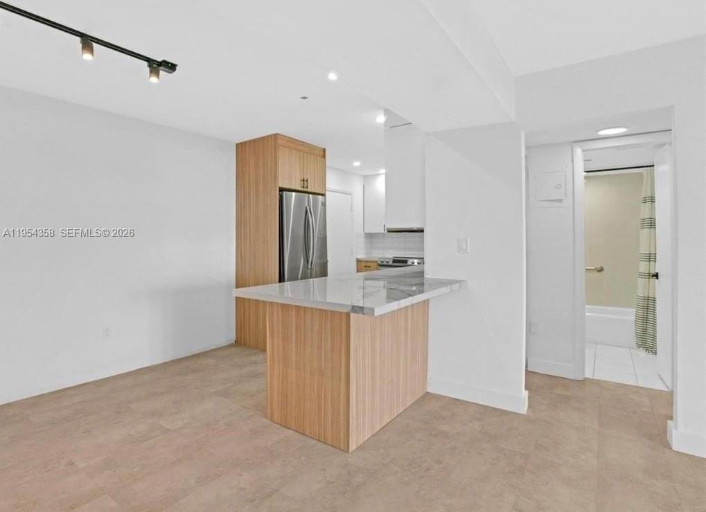 8315 Sw 72nd Ave #201B - Photo 2 of 15