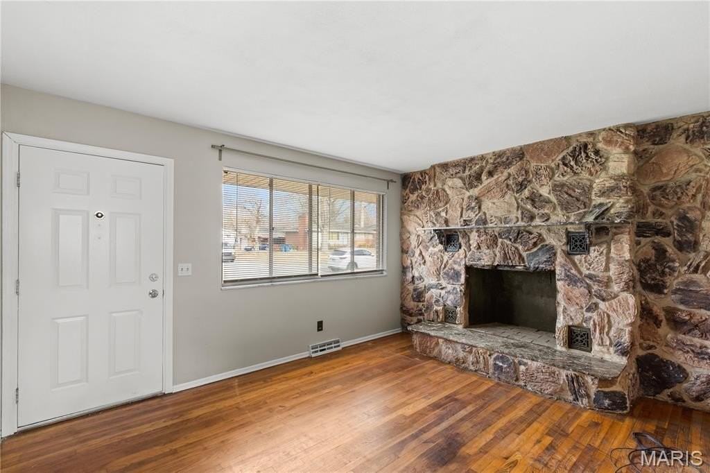 1158 Reale Ave - Photo 4 of 18