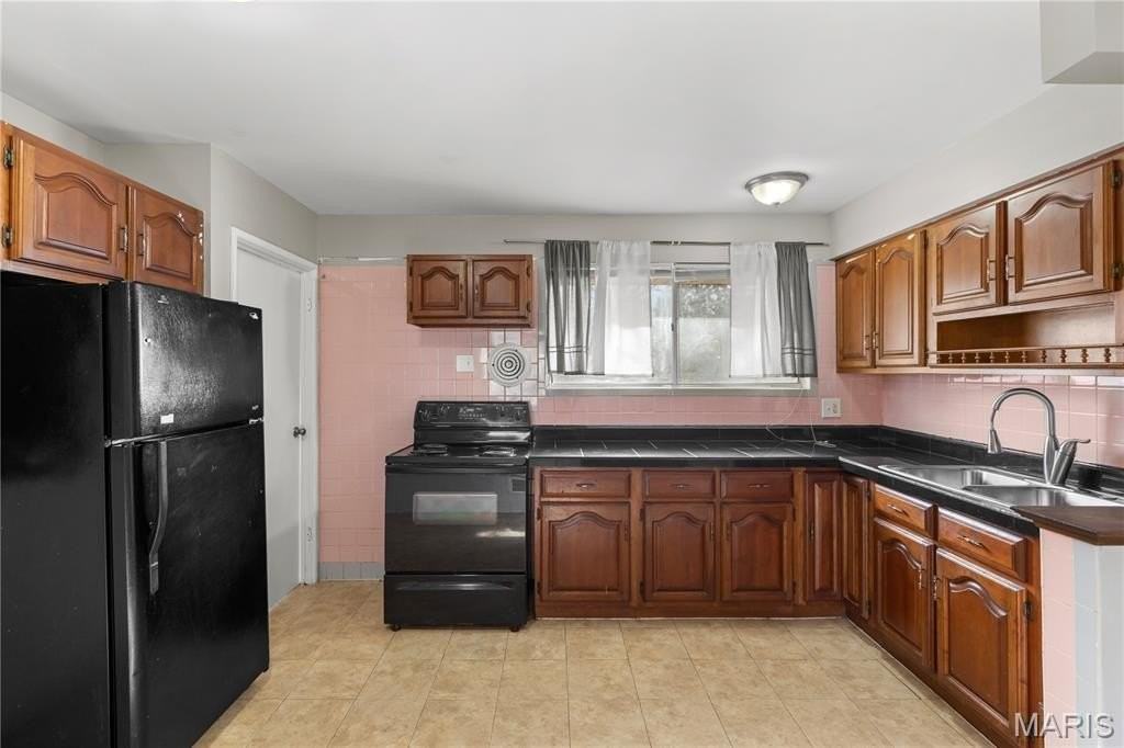 1158 Reale Ave - Photo 6 of 18