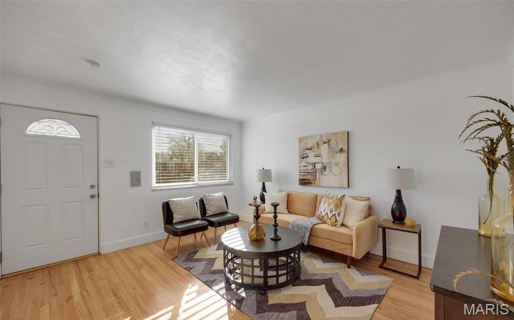 713 Avenue H - Photo 2 of 19