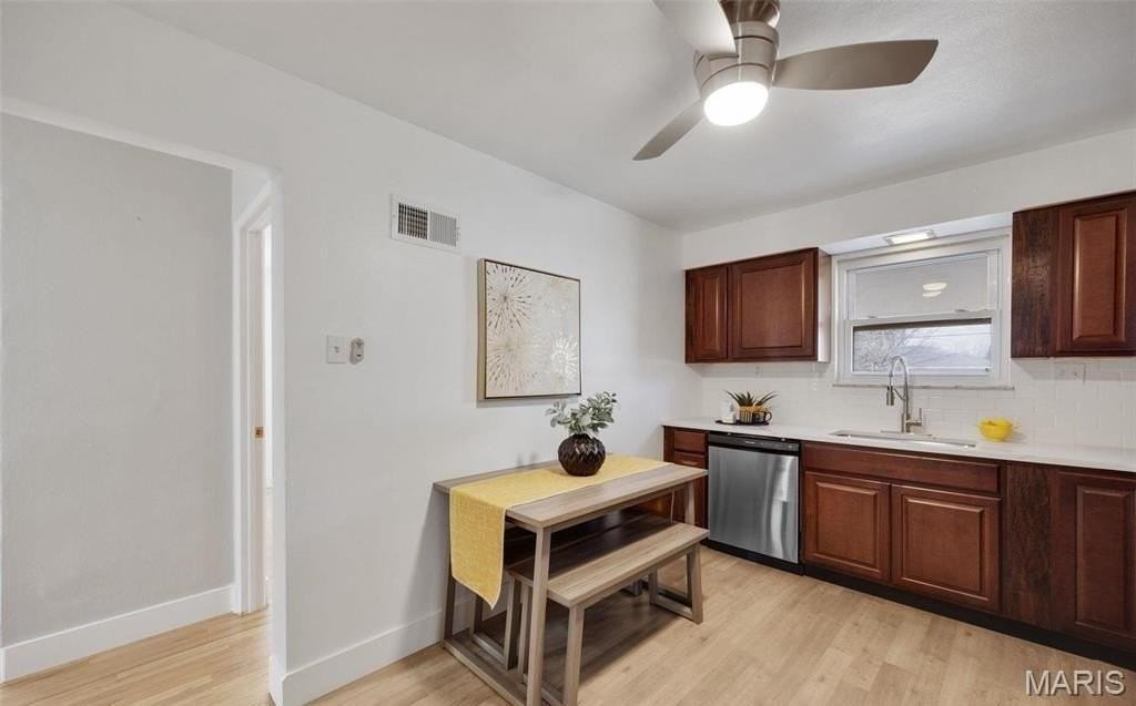 713 Avenue H - Photo 5 of 19