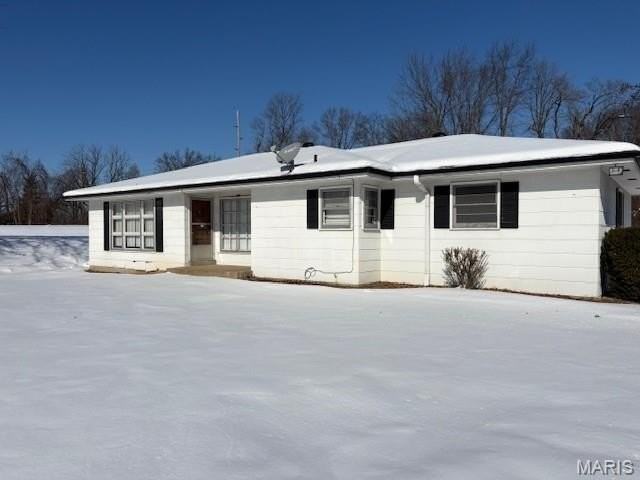 418 N Service Rd - Photo 2 of 18