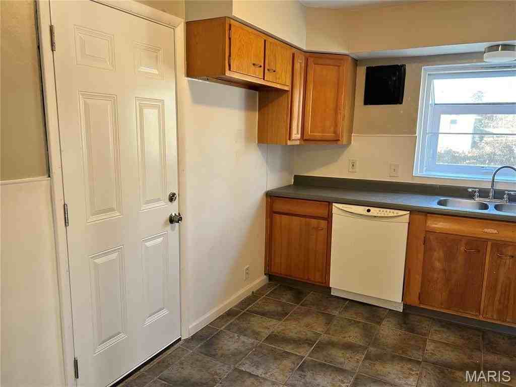 8527 Dianthus Ln - Photo 6 of 15