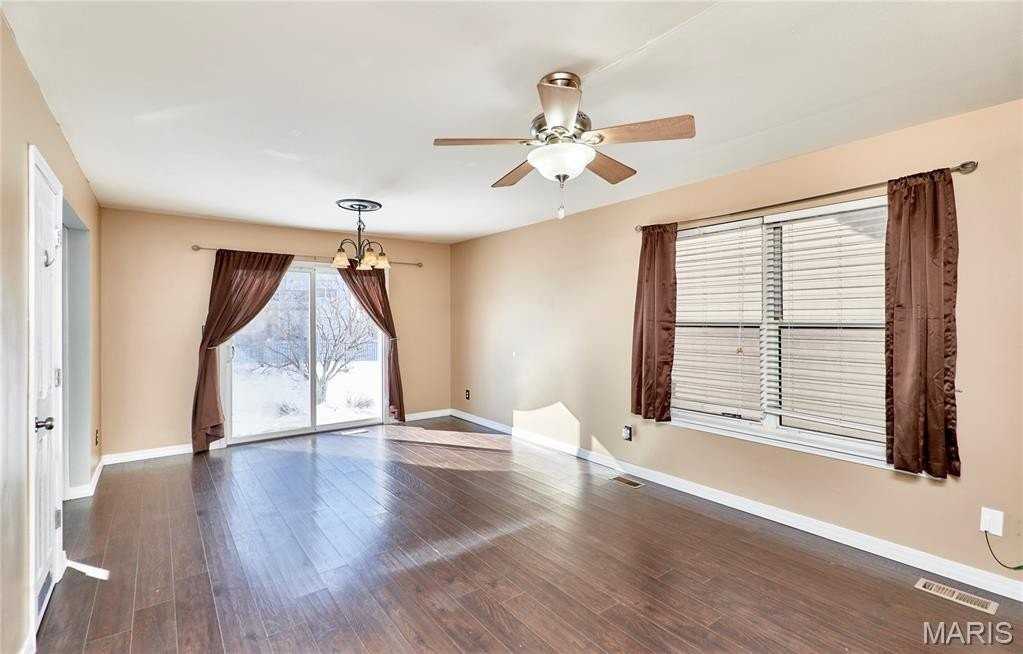 274 Tyndale Dr - Photo 5 of 31