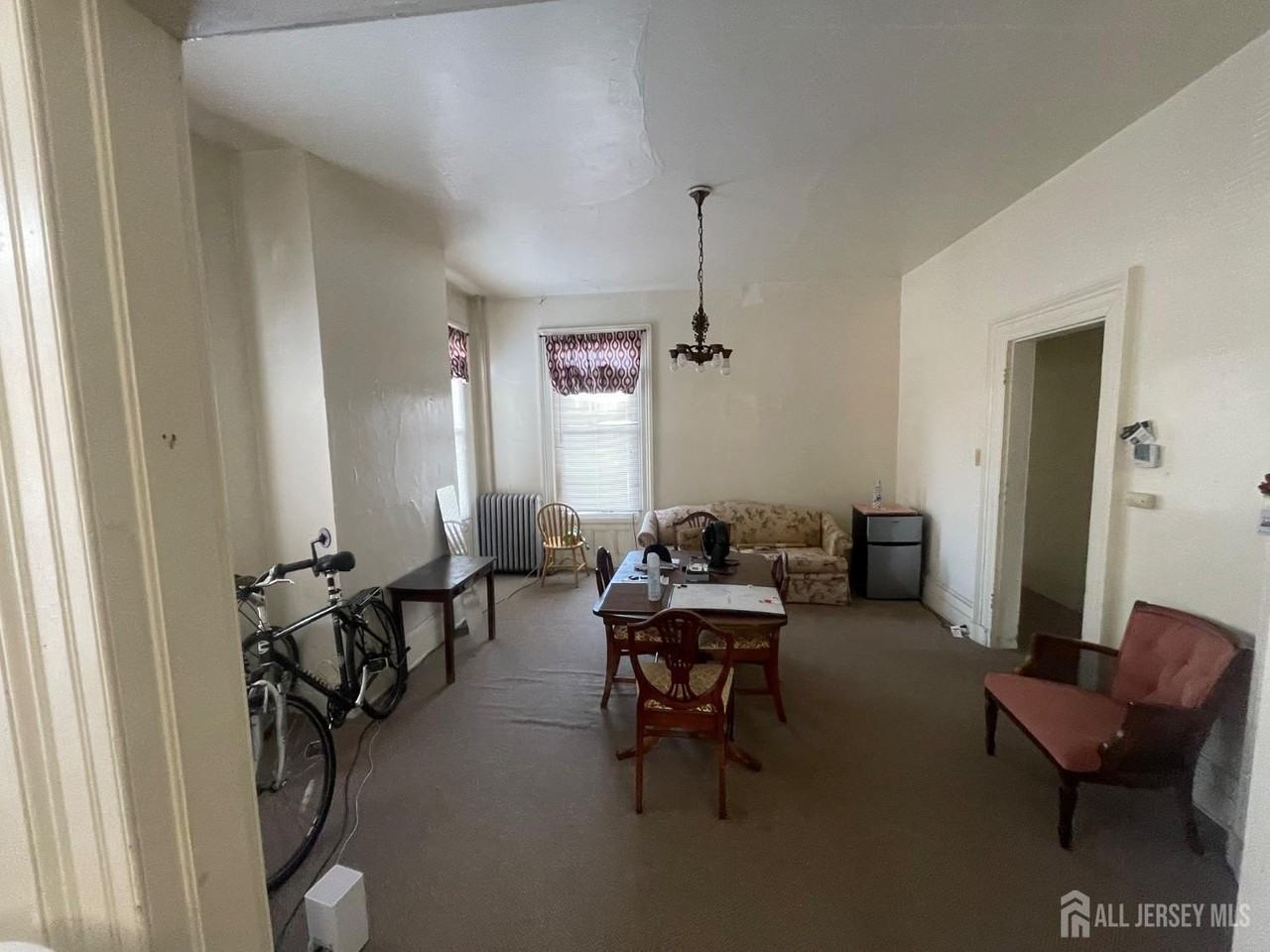 3 S Adelaide Ave - Photo 3 of 11