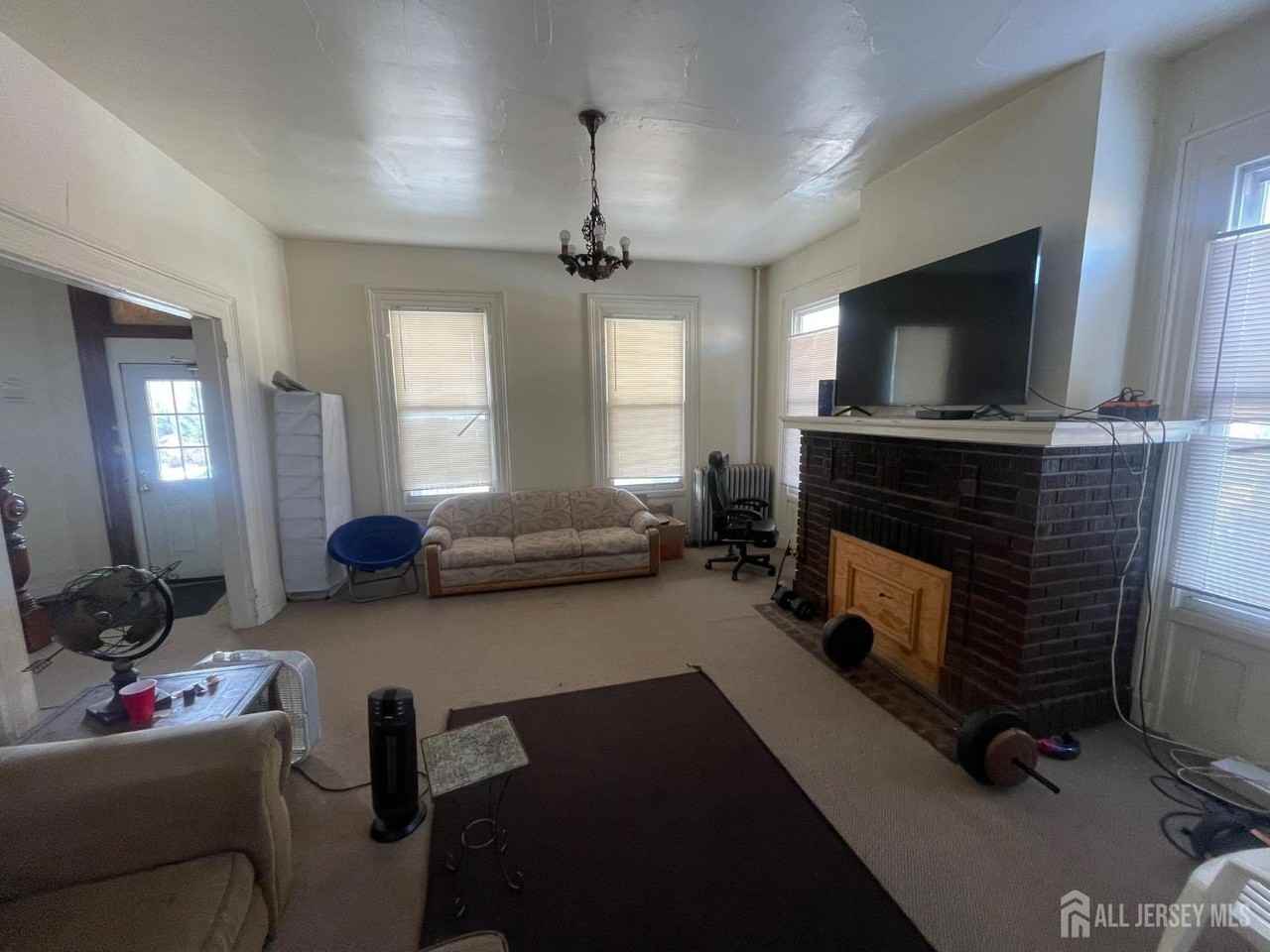 3 S Adelaide Ave - Photo 4 of 11