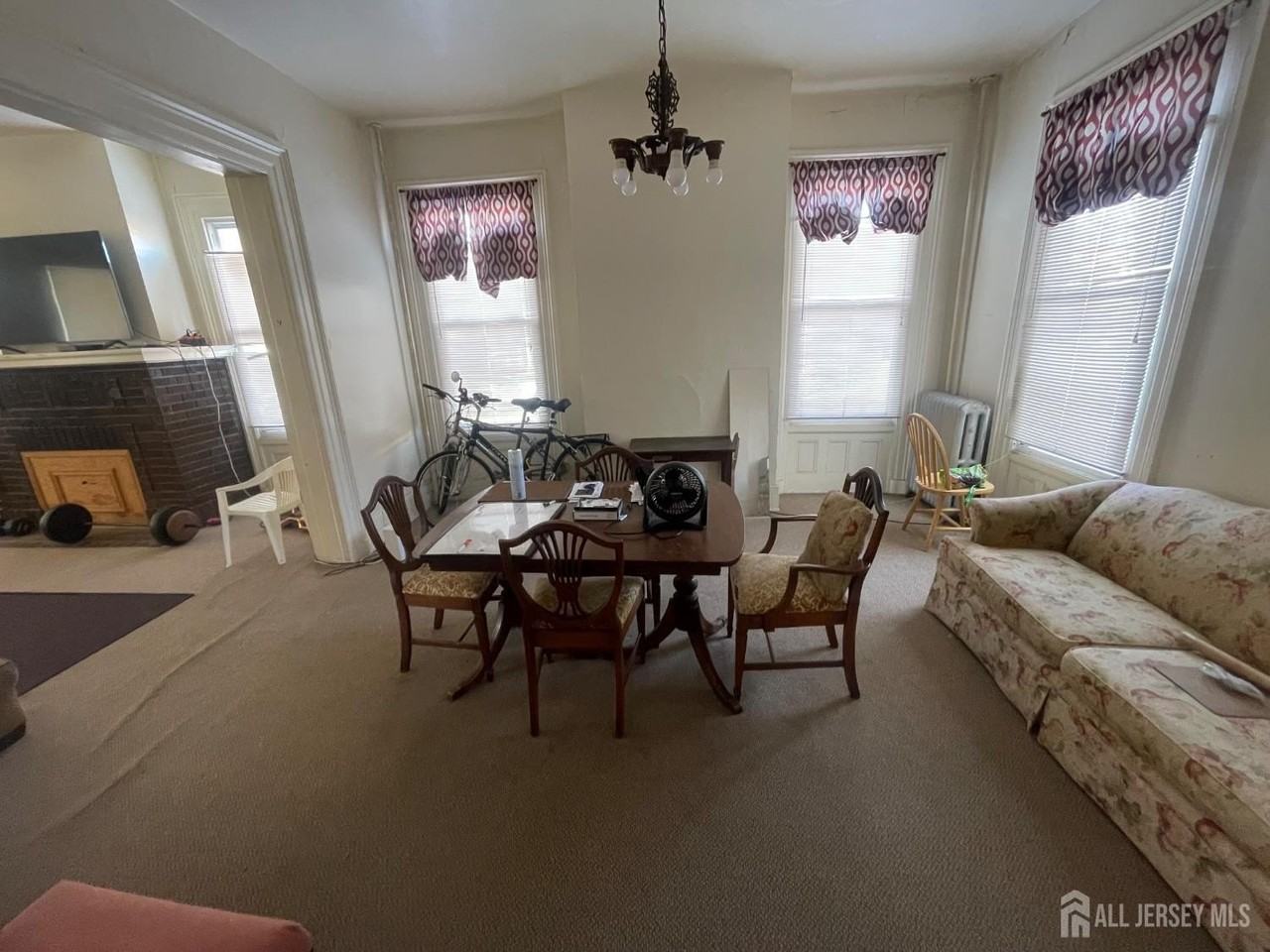 3 S Adelaide Ave - Photo 5 of 11