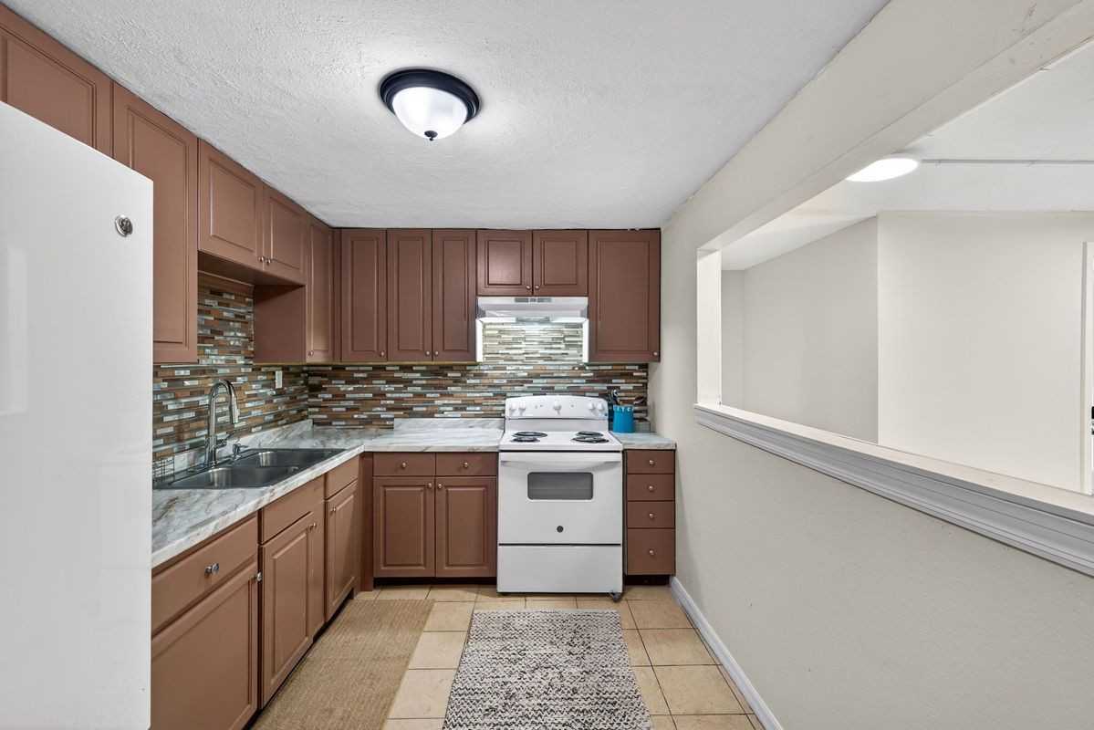 1778 Aquarius Ct - Photo 2 of 12