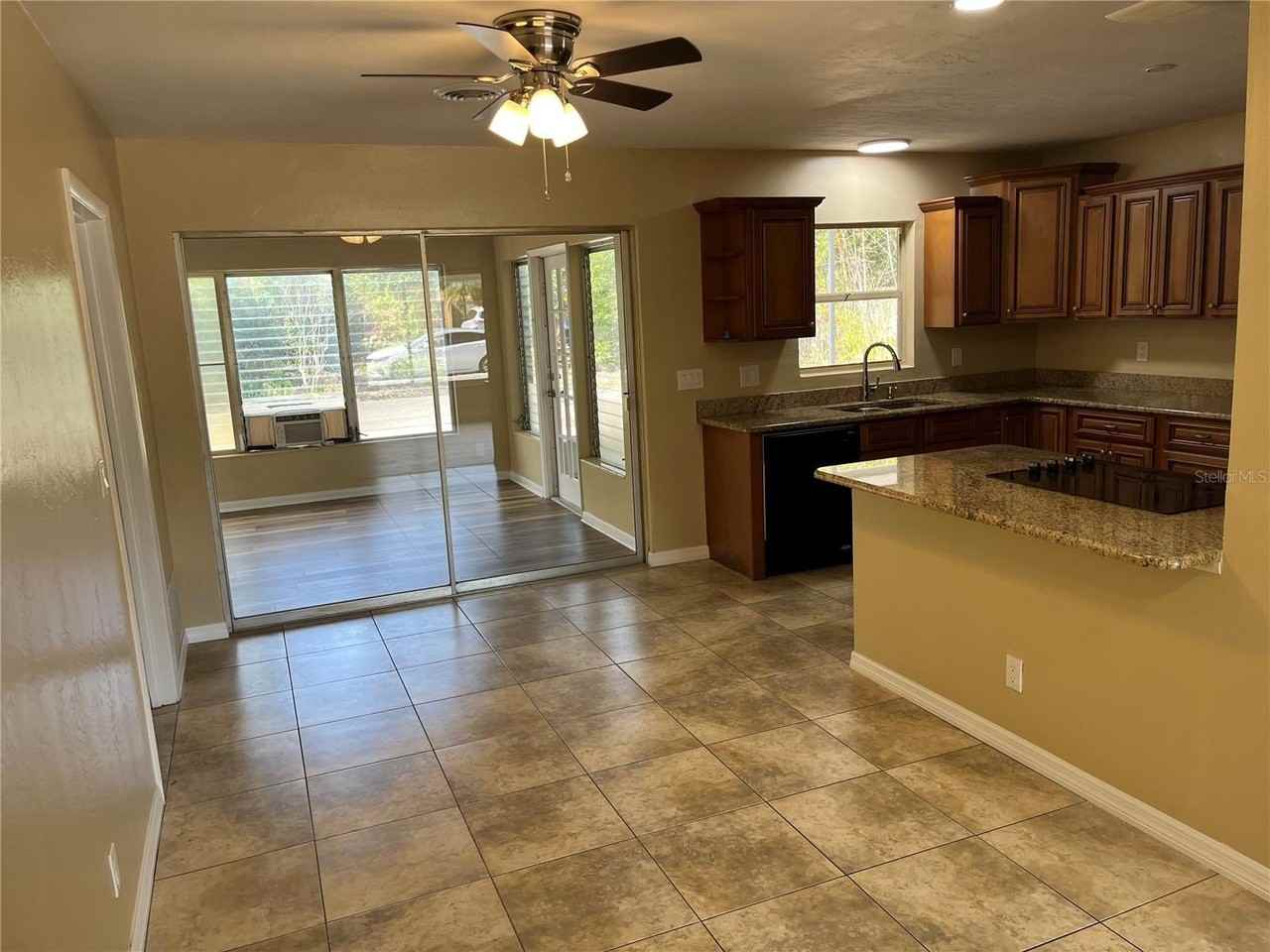 5412 Harbor Rd - Photo 4 of 20