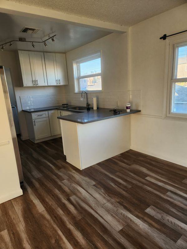 2061 W 104th St - Photo 4 of 21