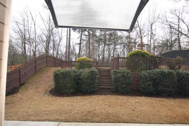 700 Moonlight Way - Photo 2 of 35