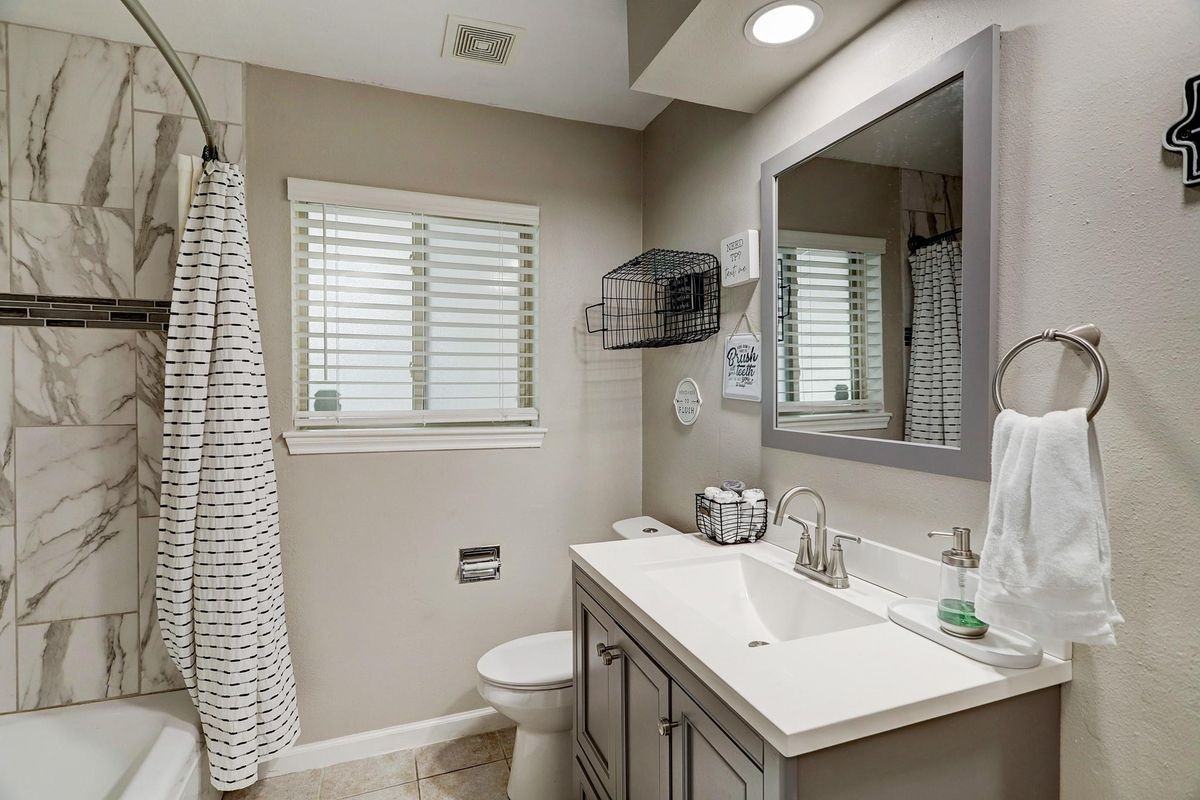 16326 Hollow Wood Dr ##Tx - Photo 2 of 13