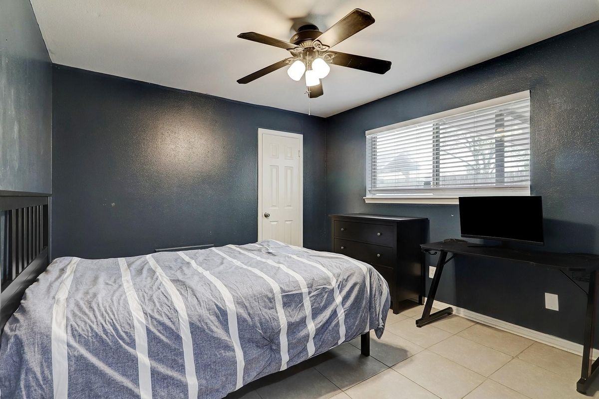 16326 Hollow Wood Dr ##Tx - Photo 3 of 13