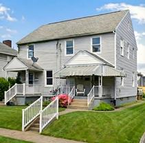 922 Vankirk St #1 - Photo 1 of 1
