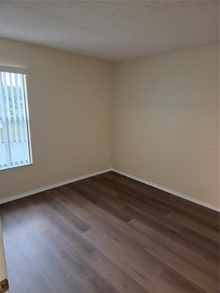14520 Laguna Beach Cir - Photo 3 of 31