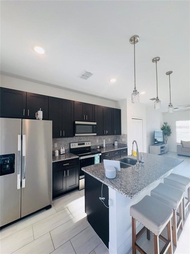 232 Genoa Ct - Photo 5 of 43