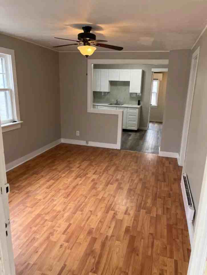 58 Reaume Ave - Photo 4 of 11