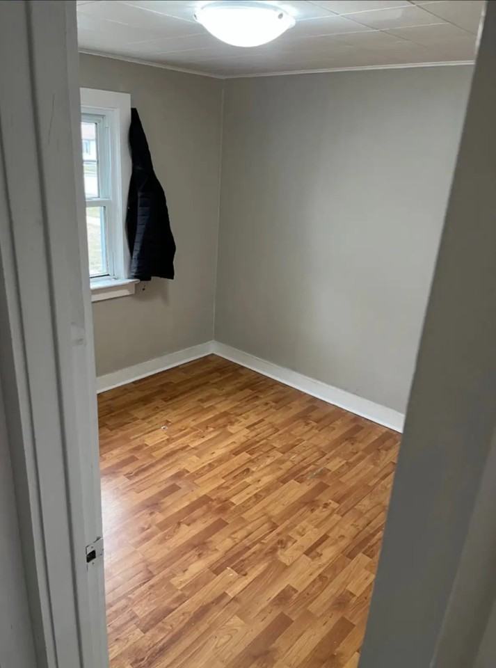 58 Reaume Ave - Photo 6 of 11