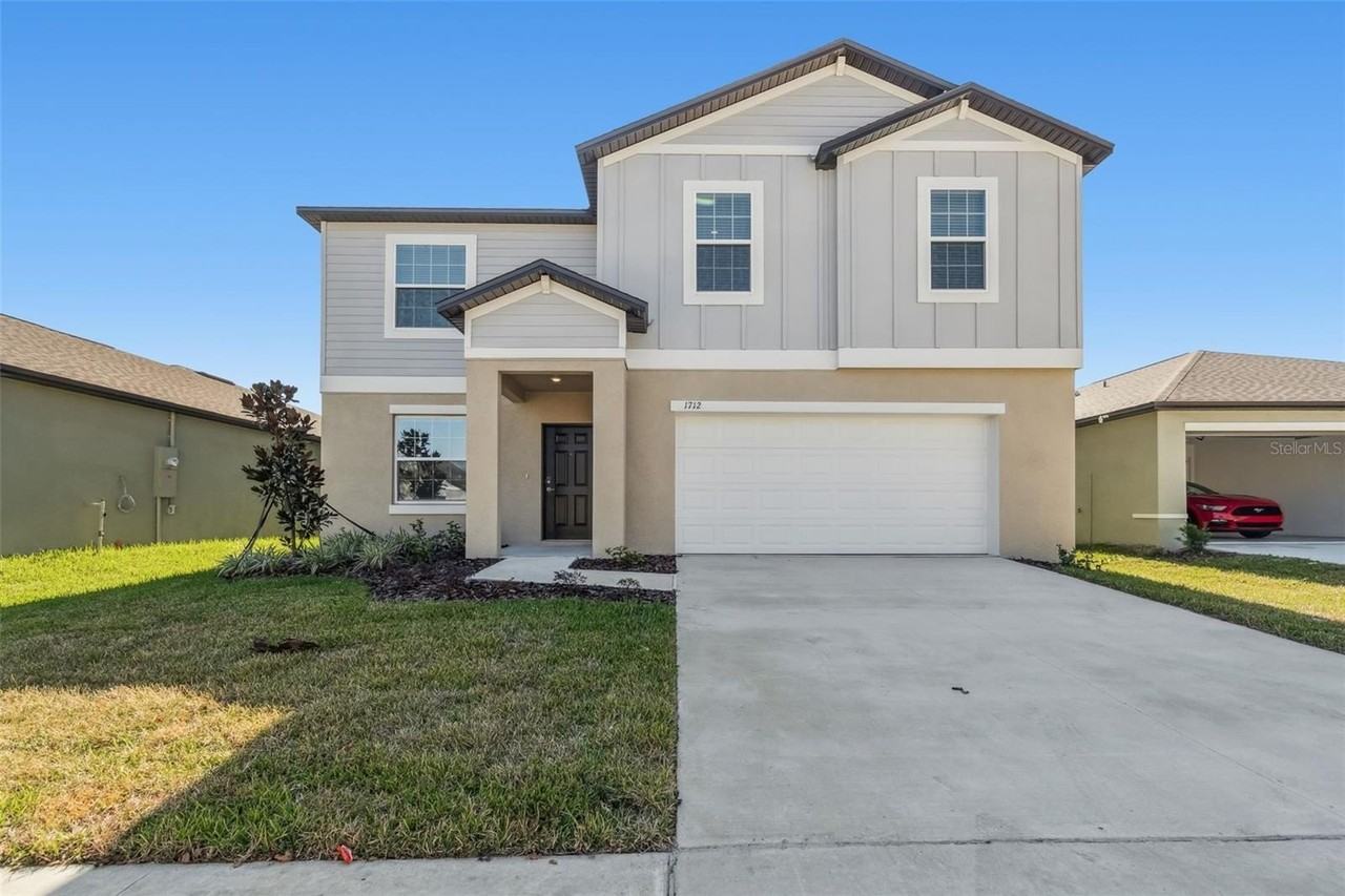 1712 Tropical Oasis Ave - Photo 5 of 50