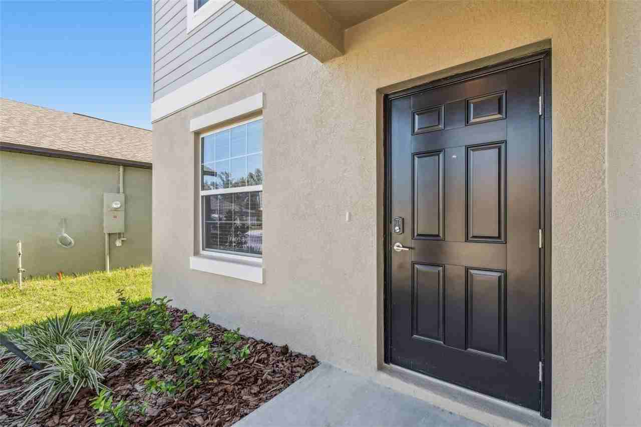 1712 Tropical Oasis Ave - Photo 7 of 50