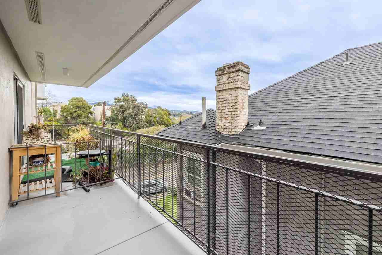 345 MacArthur - Photo 2 of 18