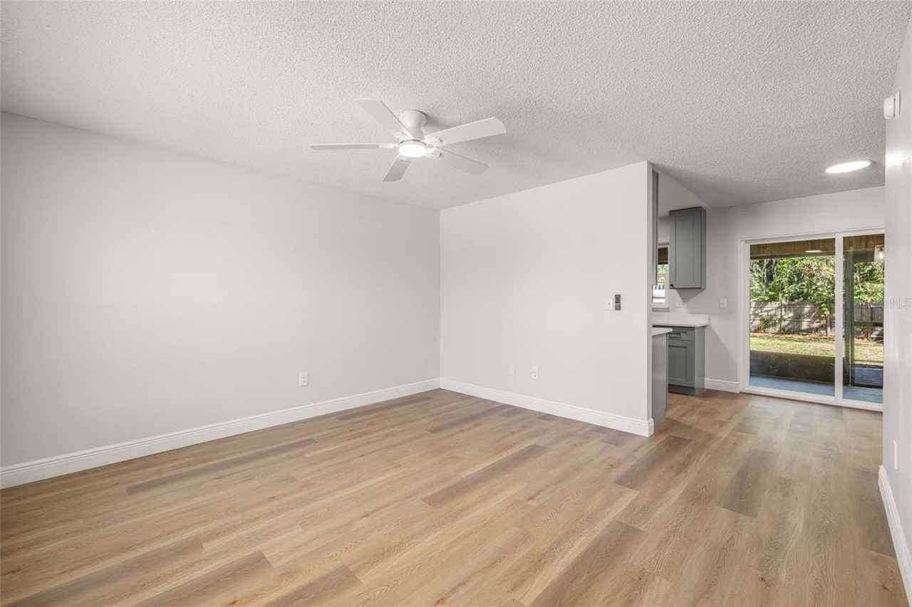 14309 Village View Dr - Photo 2 of 15