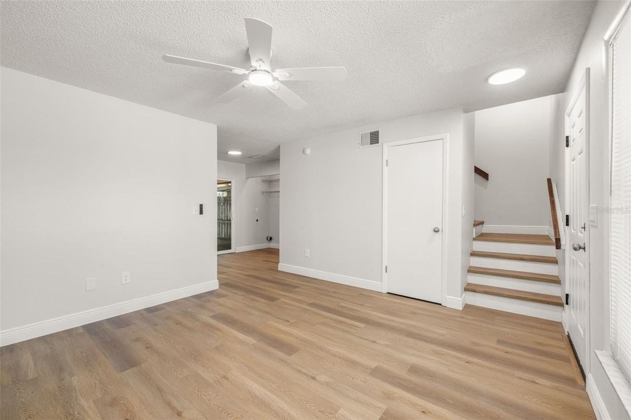 14309 Village View Dr - Photo 3 of 15