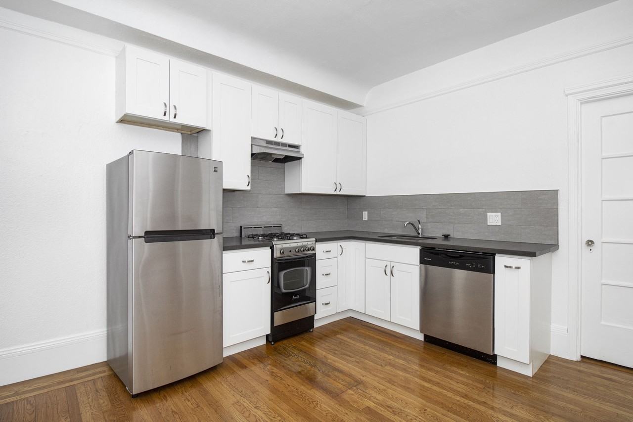 721 Geary - Photo 3 of 23