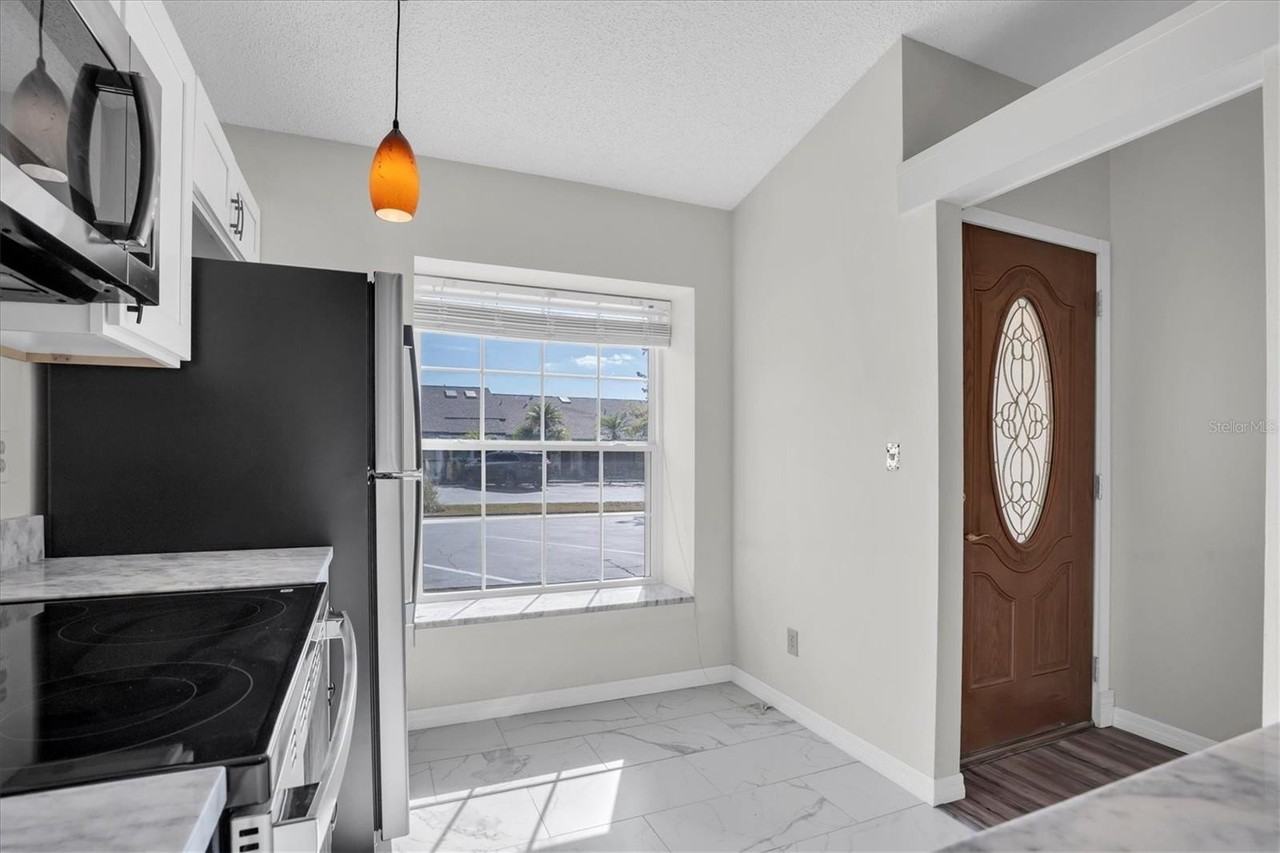 3865 El Camino Ct - Photo 6 of 37