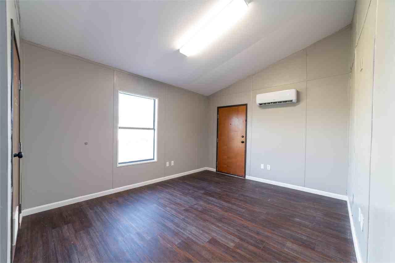 1710 Private Road 4352 - B #B - Photo 5 of 8