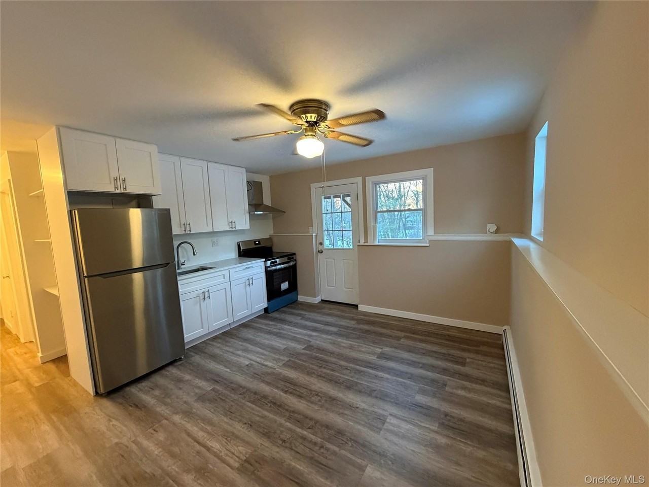 125 Longdale Rd - Photo 4 of 7