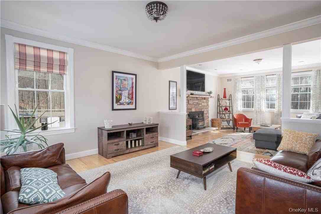 56 Benjamin Meadow Rd - Photo 5 of 36