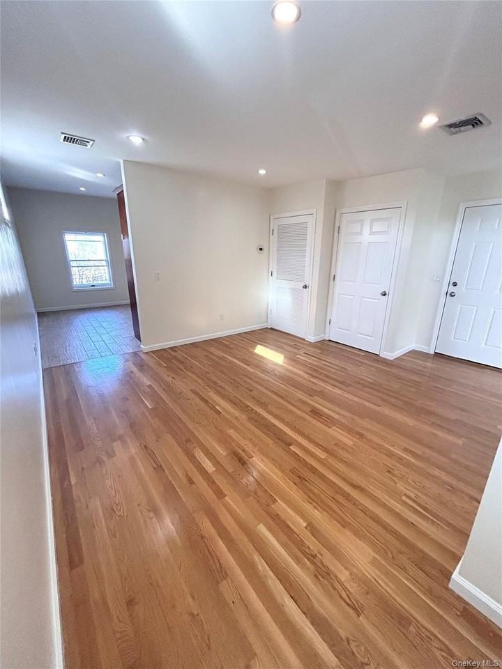 32 Main St Unit 3 #3 - Photo 5 of 6