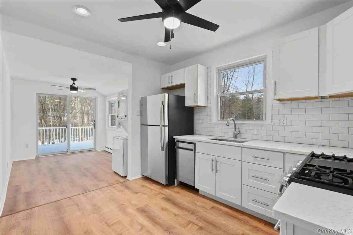 300 Waccabuc Rd Unit 2 #2 - Photo 3 of 15