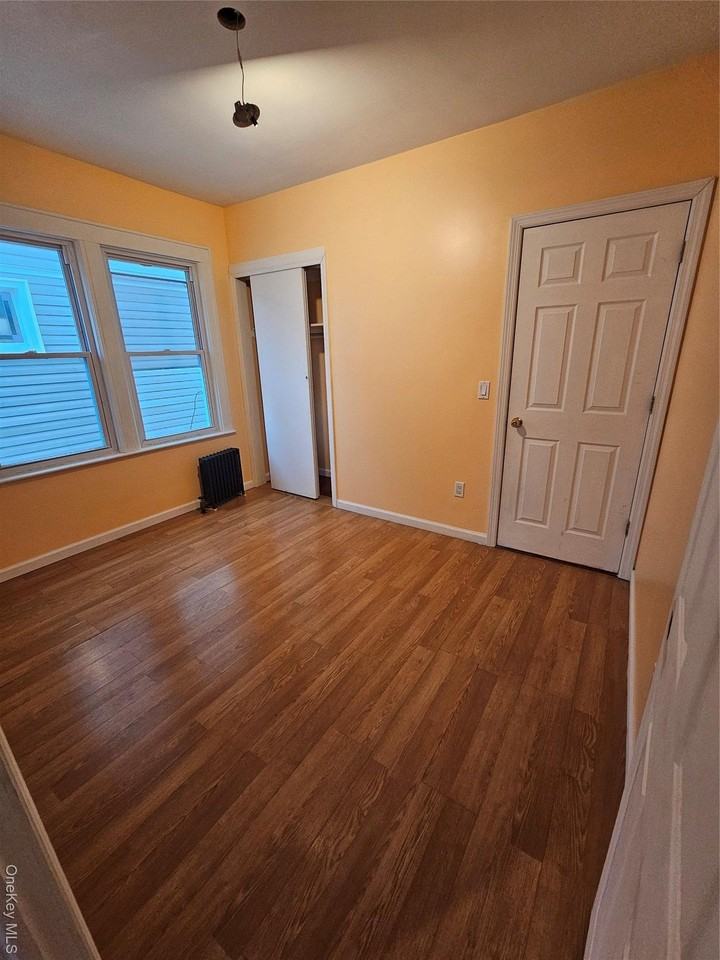 10938 135th St - Photo 2 of 5