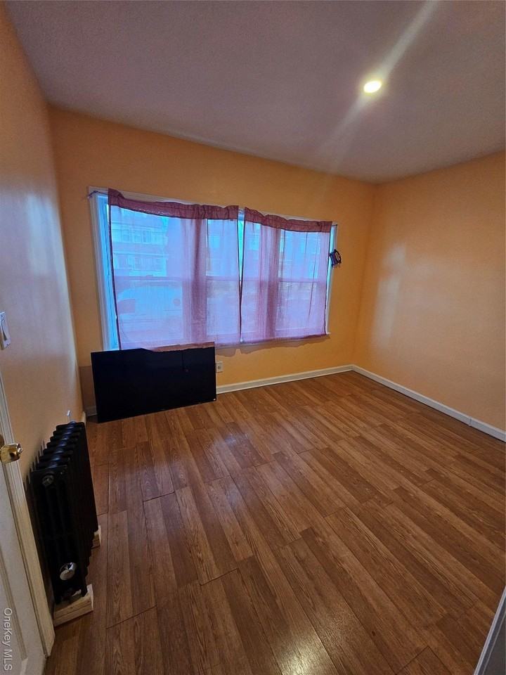 10938 135th St - Photo 4 of 5