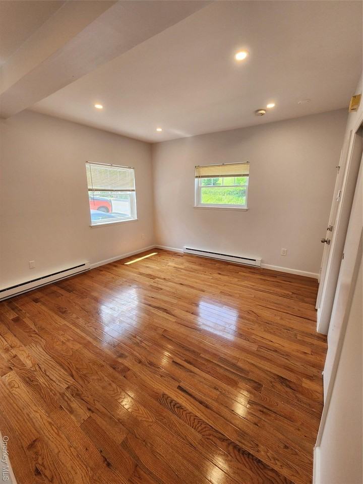 101 Main St Apt 1 #1 - Photo 4 of 11