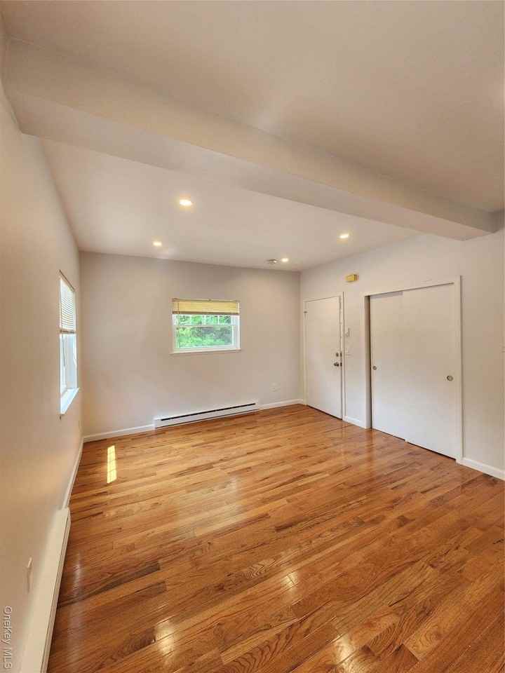 101 Main St Apt 1 #1 - Photo 5 of 11