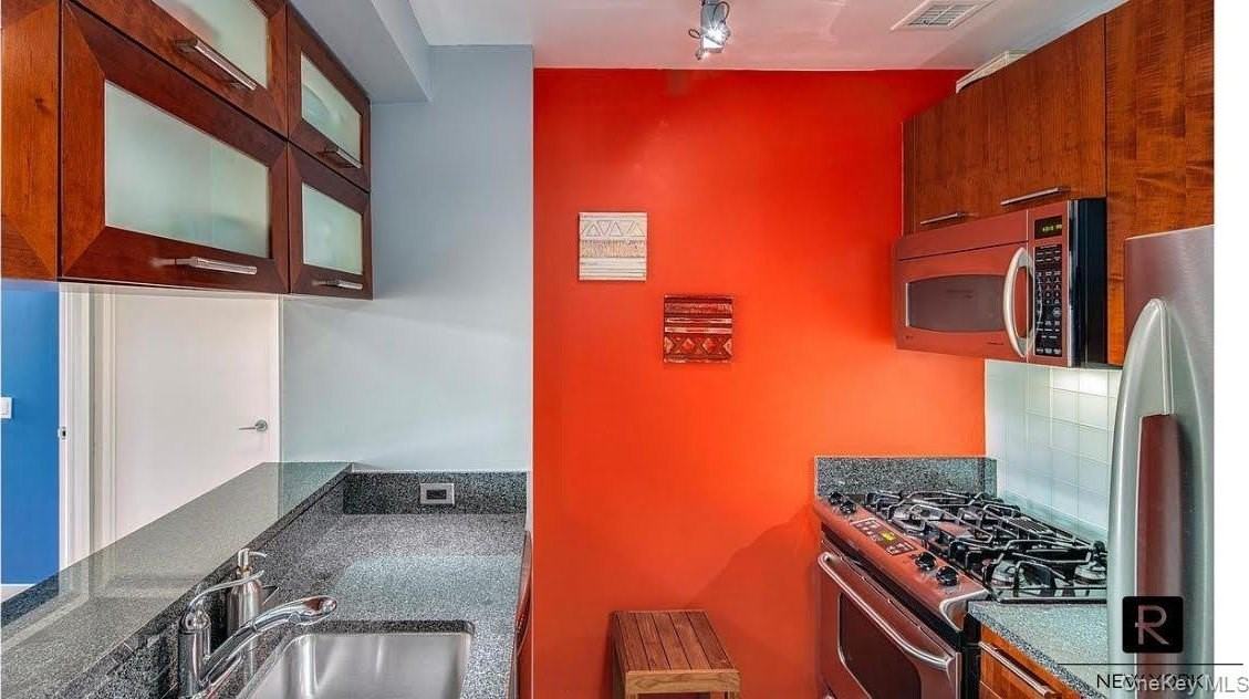 121 E 23rd St Apt 16d #16D - Photo 5 of 9