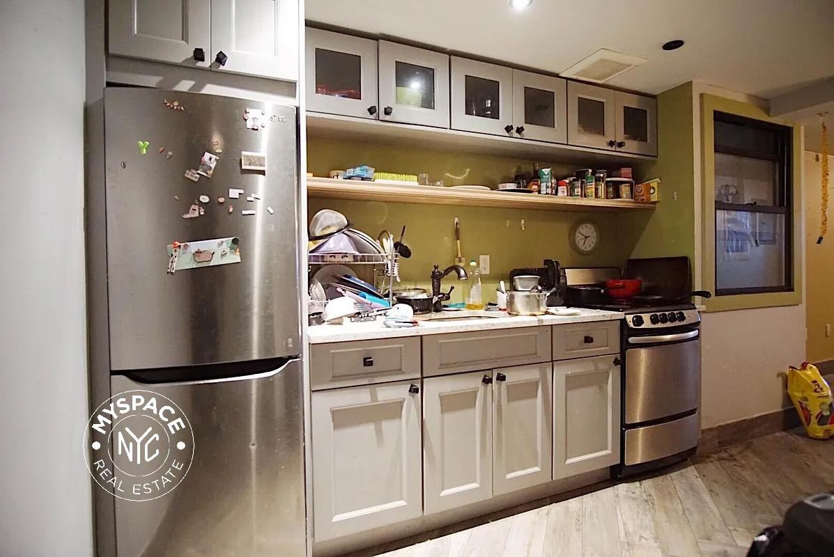 129 Putnam Ave #bsmt - Photo 6 of 6