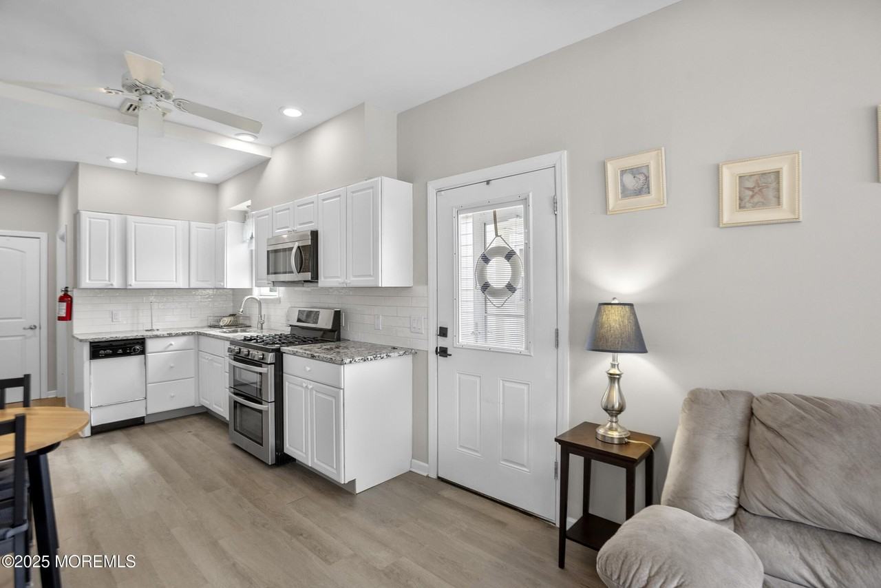 488 2nd Ave Unit Rear #REAR - Photo 2 of 8