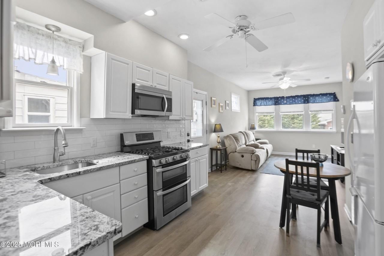 488 2nd Ave Unit Rear #REAR - Photo 5 of 8