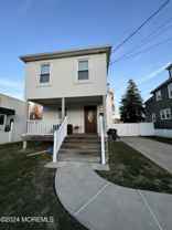 215 Cedar St - Photo 1 of 1