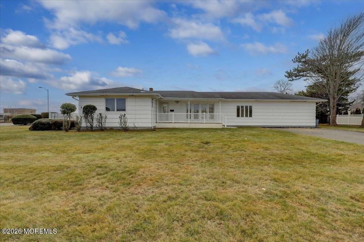 8 Pullman Ave - Photo 6 of 50