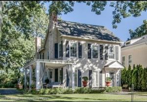 102 Lake Dr - Photo 1 of 1