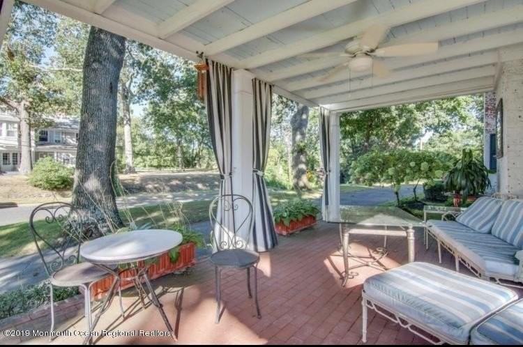 102 Lake Dr - Photo 3 of 14