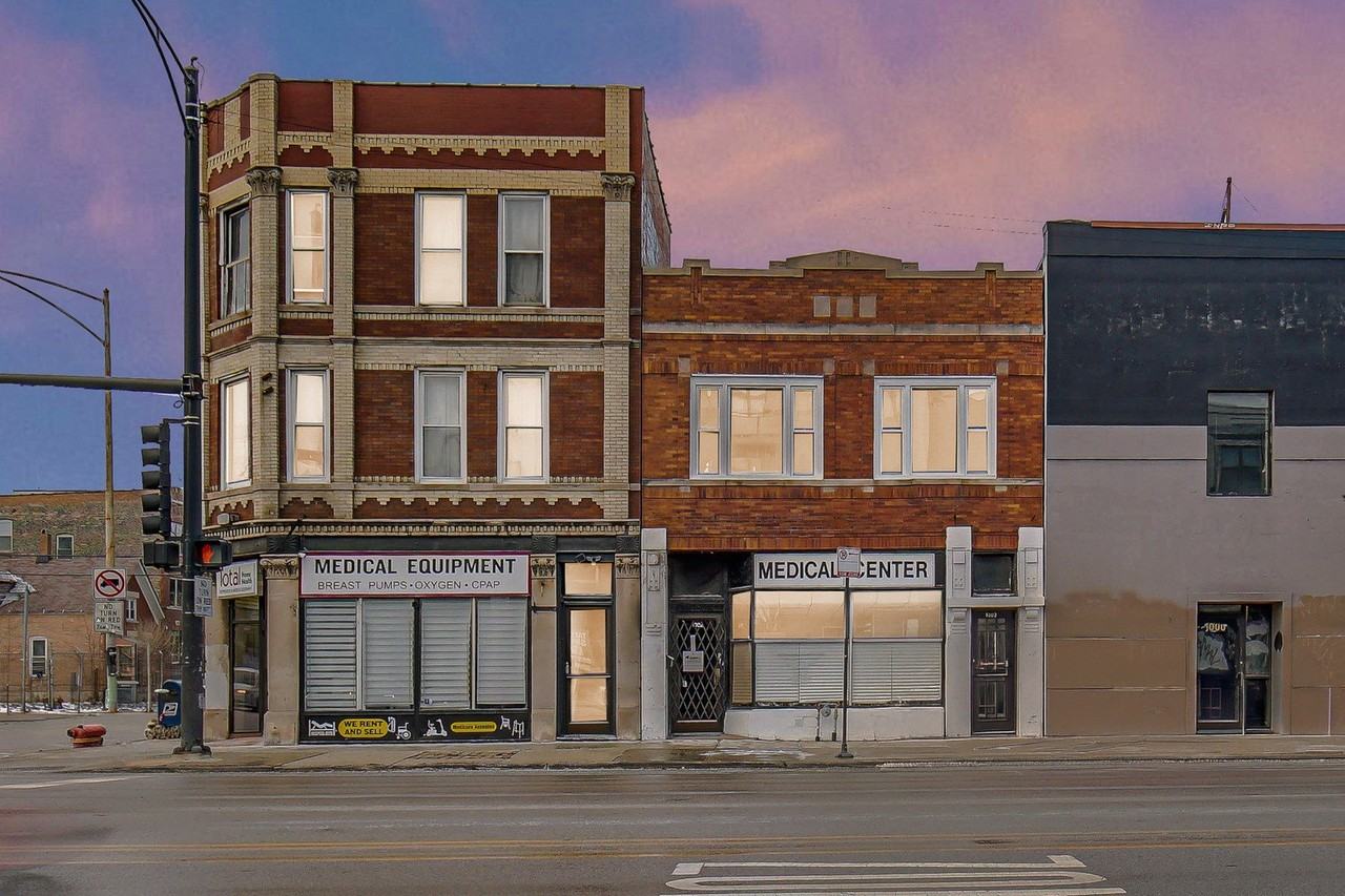 1002 N Western Ave Unit 2 #2 - Photo 2 of 21